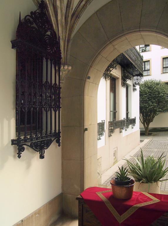 Palacio Arias Navia Buitenkant foto