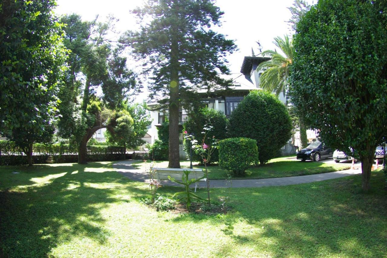 Palacio Arias Navia Buitenkant foto